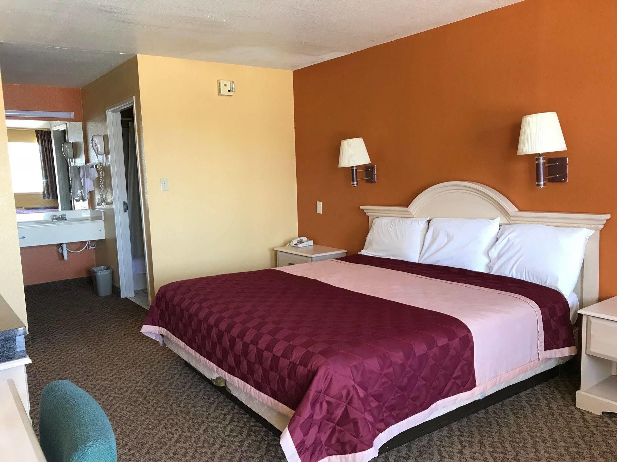 Heights Inn 哈克高地 外观 照片