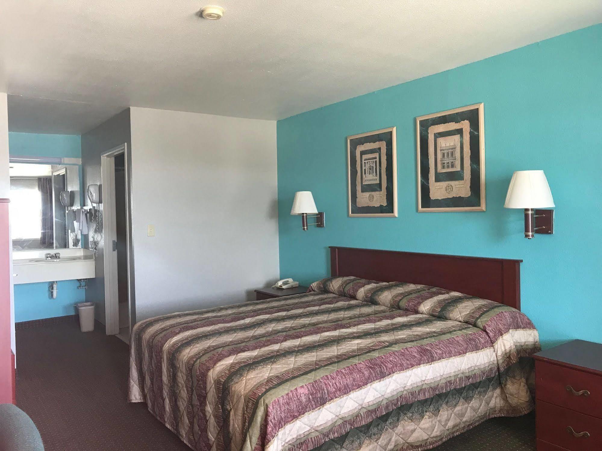 Heights Inn 哈克高地 外观 照片