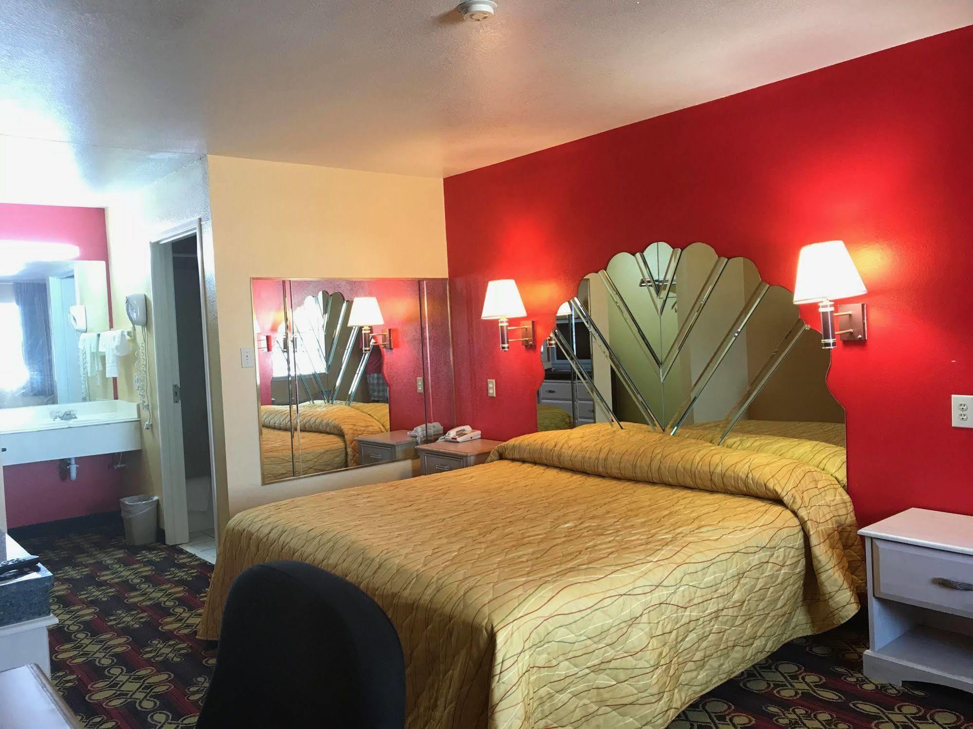 Heights Inn 哈克高地 外观 照片